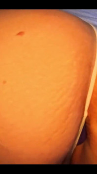 I play on camera, I excite with my big butt