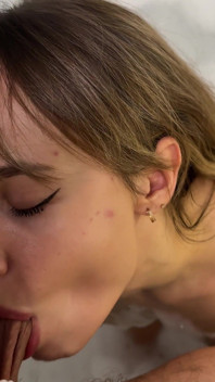POV:18歳の義理の妹が一緒にお風呂に入りたいと言う