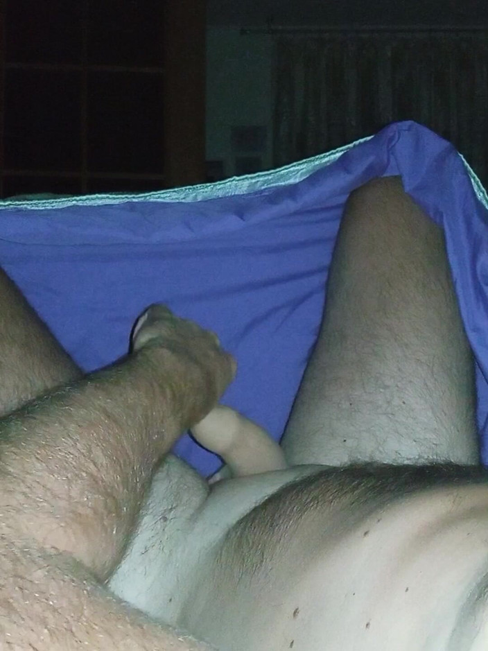 White Ukrainian Dick: Extrajo el esperma espeso de mi pene para crema