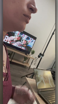 Mylissa mi succhia mentre lavoro & lo registra!!