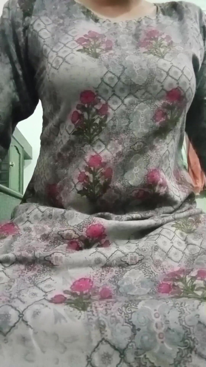 Gaurisissy: Gaurisissy, Travesti Gay Indien, Ressemble À Une Femme Au Foyer À Salwar...