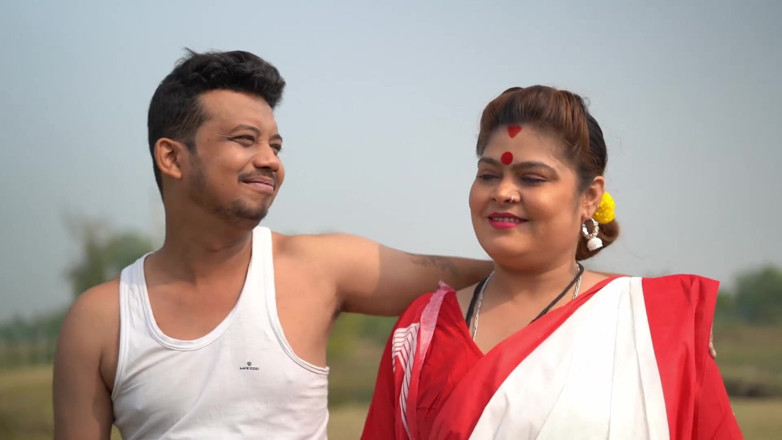 JAYESH GUPTA: Bengalese Sembra Caldo E Sexy