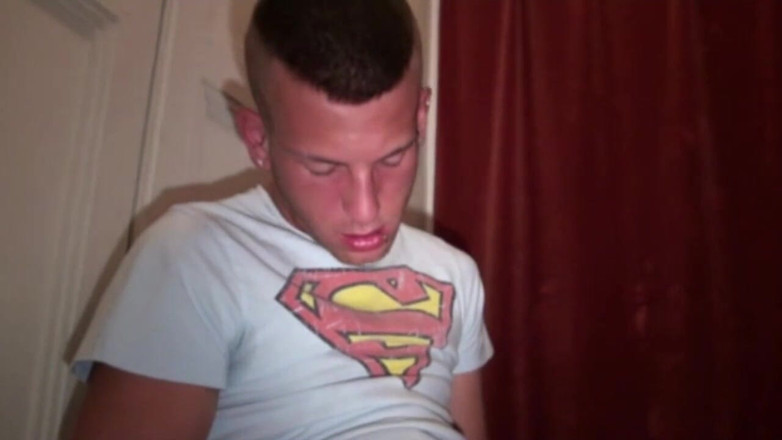 Crunch Boy: Fund francez Adam futut de pula XXL a unui twink...