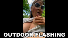 Mary Di: Đi bộ qua công viên thành phố và kéo bộ...