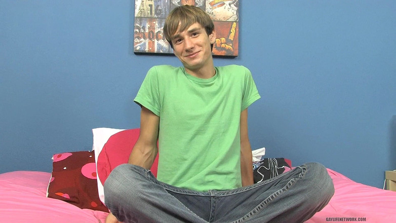 Lollipop Twinks: Il sexy twink nathan stratus parla dei grossi