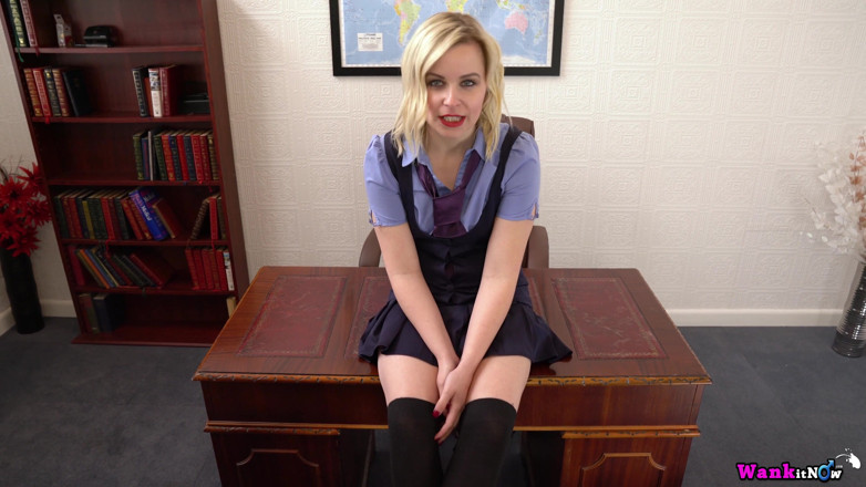 Wank it Now: Anna Belle-cipka studencka