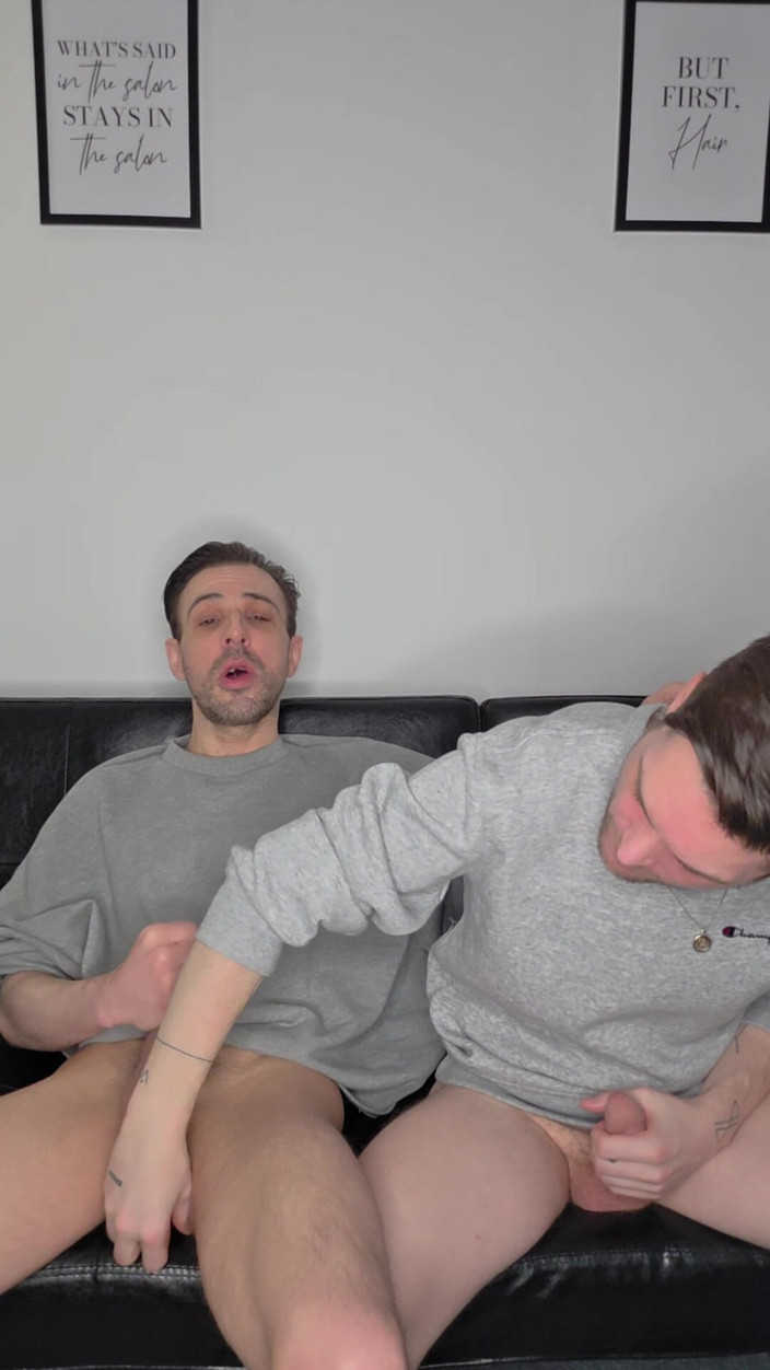 Twotwinkhusbands: Hung nesestříhaná brotosh ladská masturbace side by side masturbace