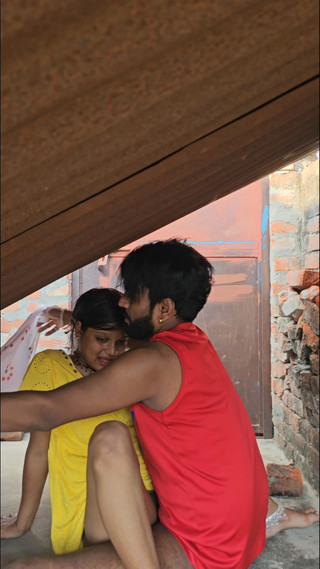 Aalox: Hintli köylü güzel üvey kız kardeş üvey erkek kardeşi tarafından sikiliyor