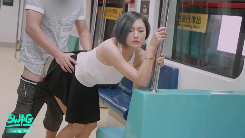SWAG.live: รถไฟฟ้าเงี่ยน: น้องโอแอลโดนแก๊งเย็ดแล้วแตกใน