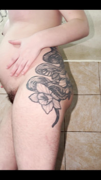 The Hairy Butt of an 18-week Pregnant Woman