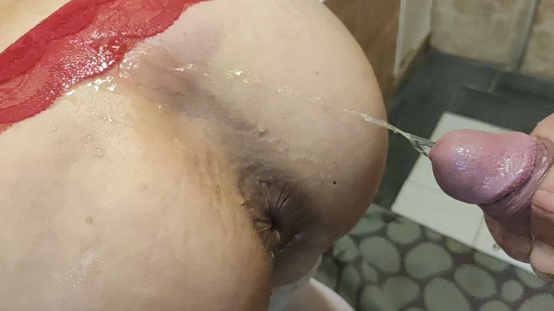DirtyLubov: Seks oral di kamar mandi sama gadis salju