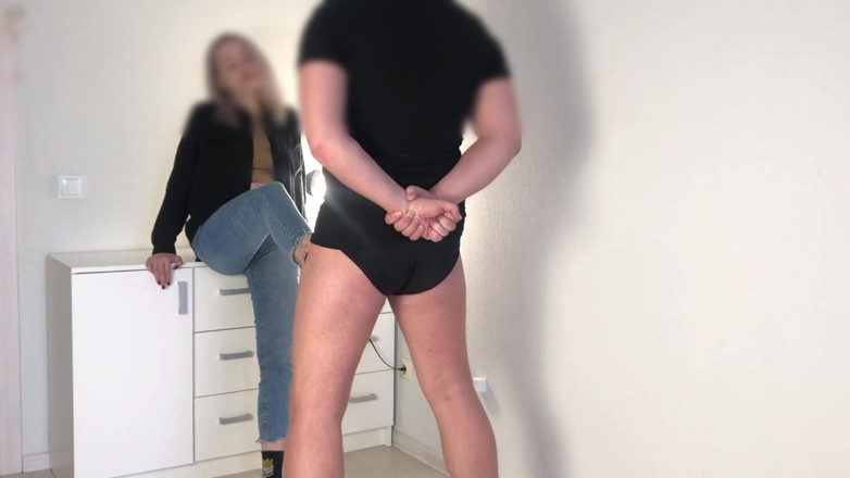 Amateur_fetish: Teen ballbusting 2 | úhel 2