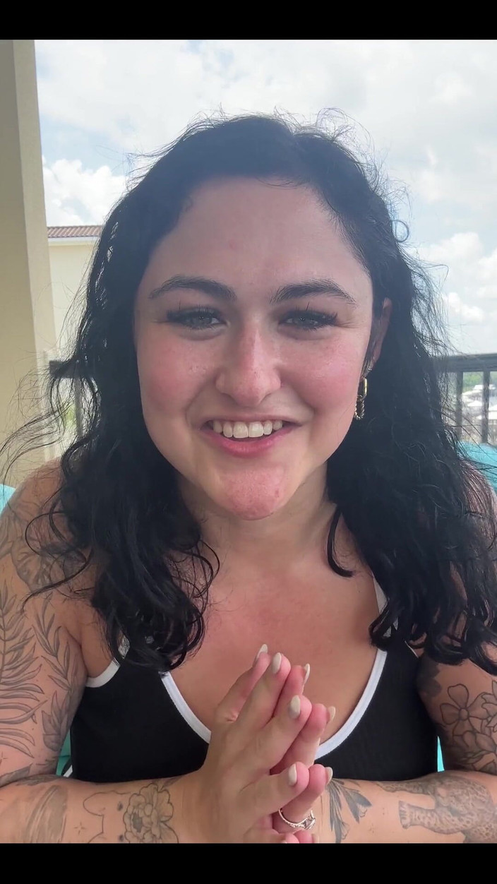 Josie Jaxxon: Story Time Beach Content House Edition!