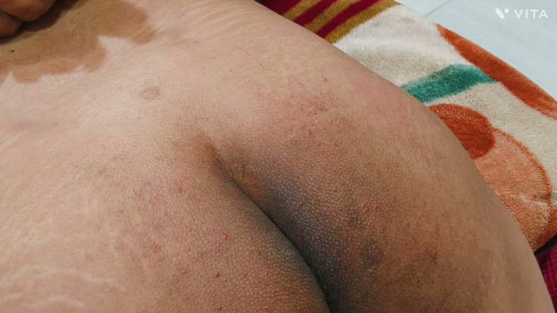 Indian Femboy: De sfeer: zachte dominantie en gezellige onderwerping