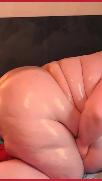 SSBBW mega baby oil show (SSBBW Lady Brads) SSBBW mega baby oil show (SSBBW Lady Brads)