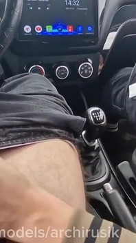 나쁜 운전, 핫 독점에 대한 잘 생긴 젊은 택시 드라이버를 따먹어!