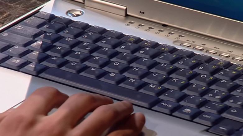 Luxury porn channel: Secretaria rubia cuidado, comienza con garganta profunda, montando coño