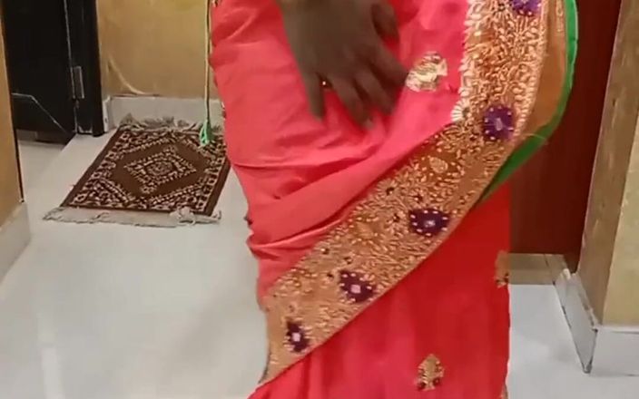 IndianHotwifeX: Tôi quyến rũ đực trong đồ lót màu đỏ tại khách sạn, anh ấy...