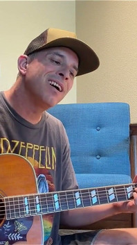 Duke Silver Sings mad World es ist ein ziemlich trauriges Lied, weil mit live in einer sehr traurigen Welt