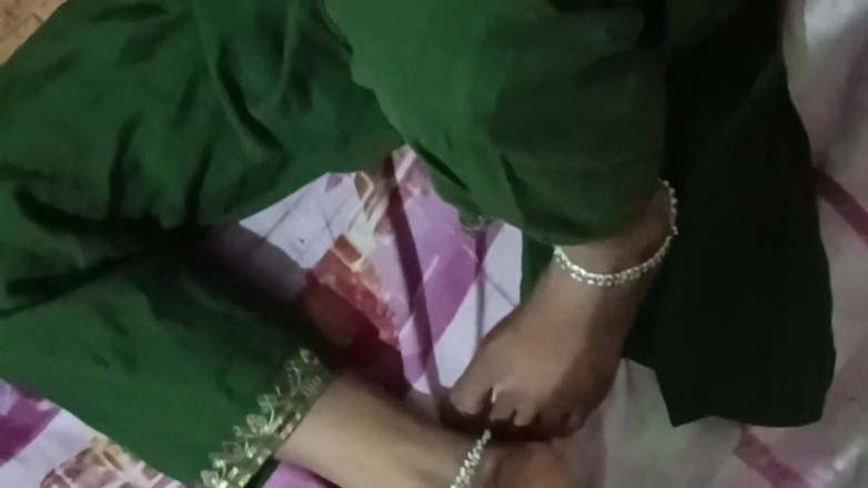 Bhabhi UP: Hintli dölleniyor