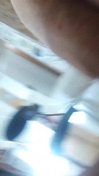 Katia玩得很开心，女孩们在我们旁边做爱