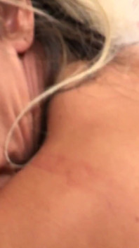 Scène d’infirmières suceuses - 1_two des infirmières MILF en lingerie à gros nichons se tapent une grosse bite ensemble