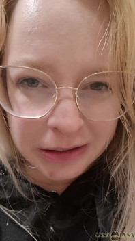 Masturbating to Your Dick Pic