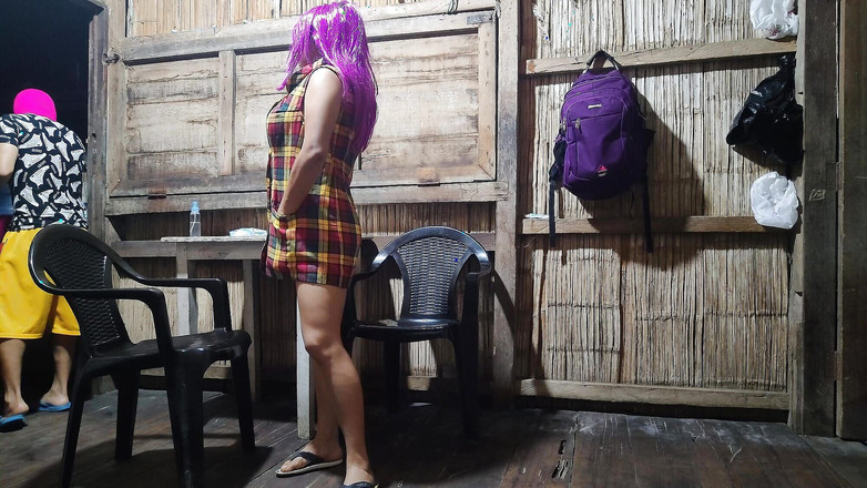 Martin13: Lelaki melawatnya untuk mengajar algebranya dan kemudian si jalang menawarkannya...