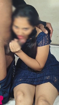 Desi gode con il fratellastro