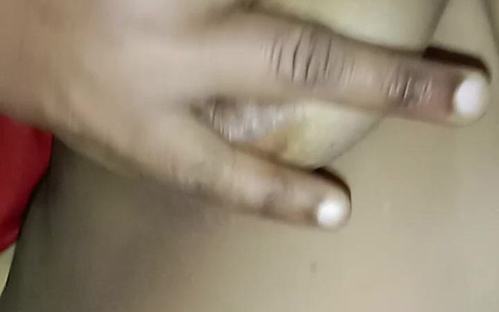 Tamil Anti Uma: Mi esposa prema me mostró sus pechos y tocó su...