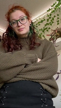 Profesoara te pedepsește cu adulmecare de cur și instrucțiuni de masturbare