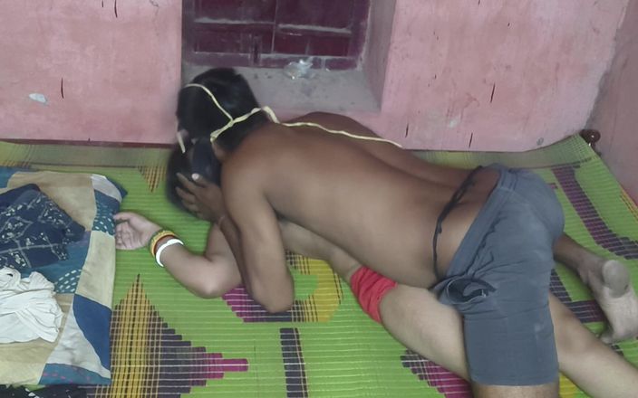 Nehakumari12398: Seks ateşli video domaltarak sikişiyor
