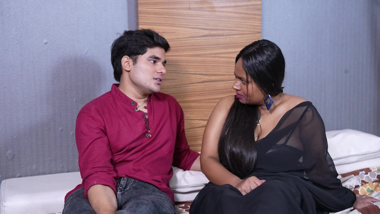 SEXYBHABHIX: Indiana Makan Malkin Ne Kiya Naukar sexo sath sexo hindi...
