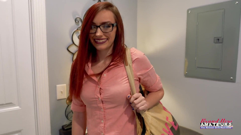 Brand New Amateurs: Parte 2 di 2 la MILF rossa prova anale si masturba succhia...