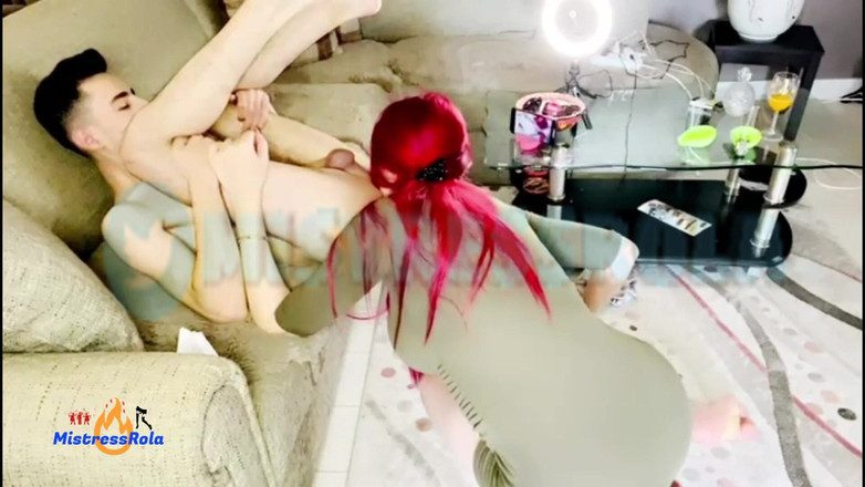 Mistressrola: 舐めて指でアナルをしゃぶるペニス