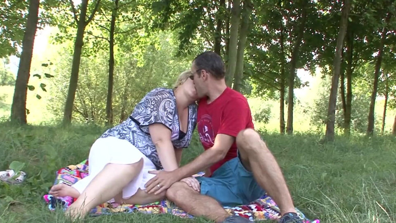 German porn friends: Clips amateurs versautos