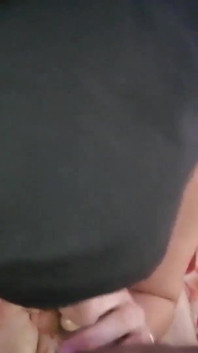 두바이 호텔에서 공유하는 아랍 에미리트 마누라