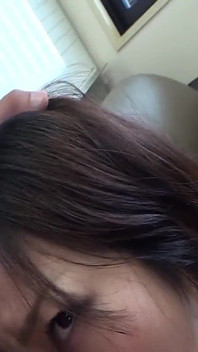 Japońska laska dostaje swoją owłosioną cipkę staranowaną przez amatora w różnych pozycjach