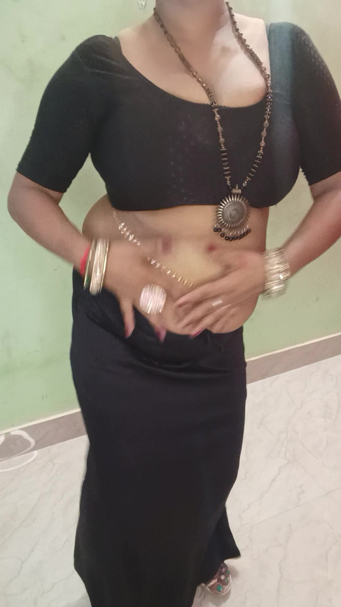 Kavita suman: Donnona indiana india danza e sesso camicetta chiara voce hindi