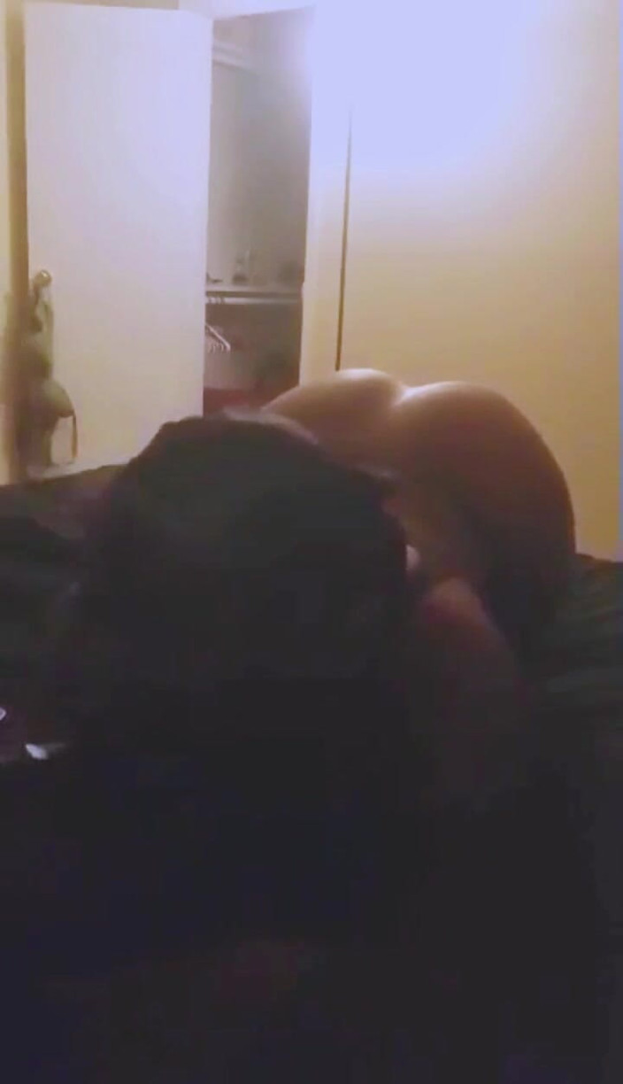 Fancydesire77: Figliastra nascosta nella mia stanza