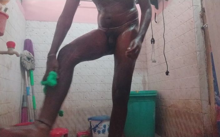 Tamil 10 inches BBC: Pertunjukan seksi pria kulit hitam besar