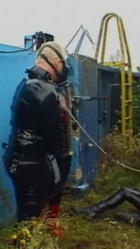 Pussy licking in gas mask humiliating