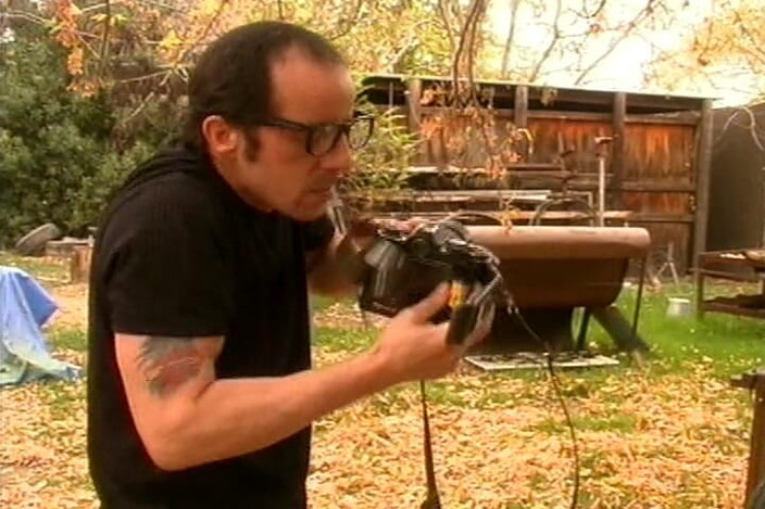 THAGSON RETRO: 쓰리섬을 핥는 야외 젖탱이 - 보지를 활짝 벌려