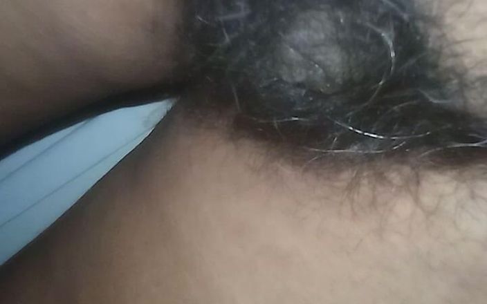 Big Sikh sissy: बड़ी सिख बहन क्रॉसड्रेसर अपने आप को मजा दे रही है