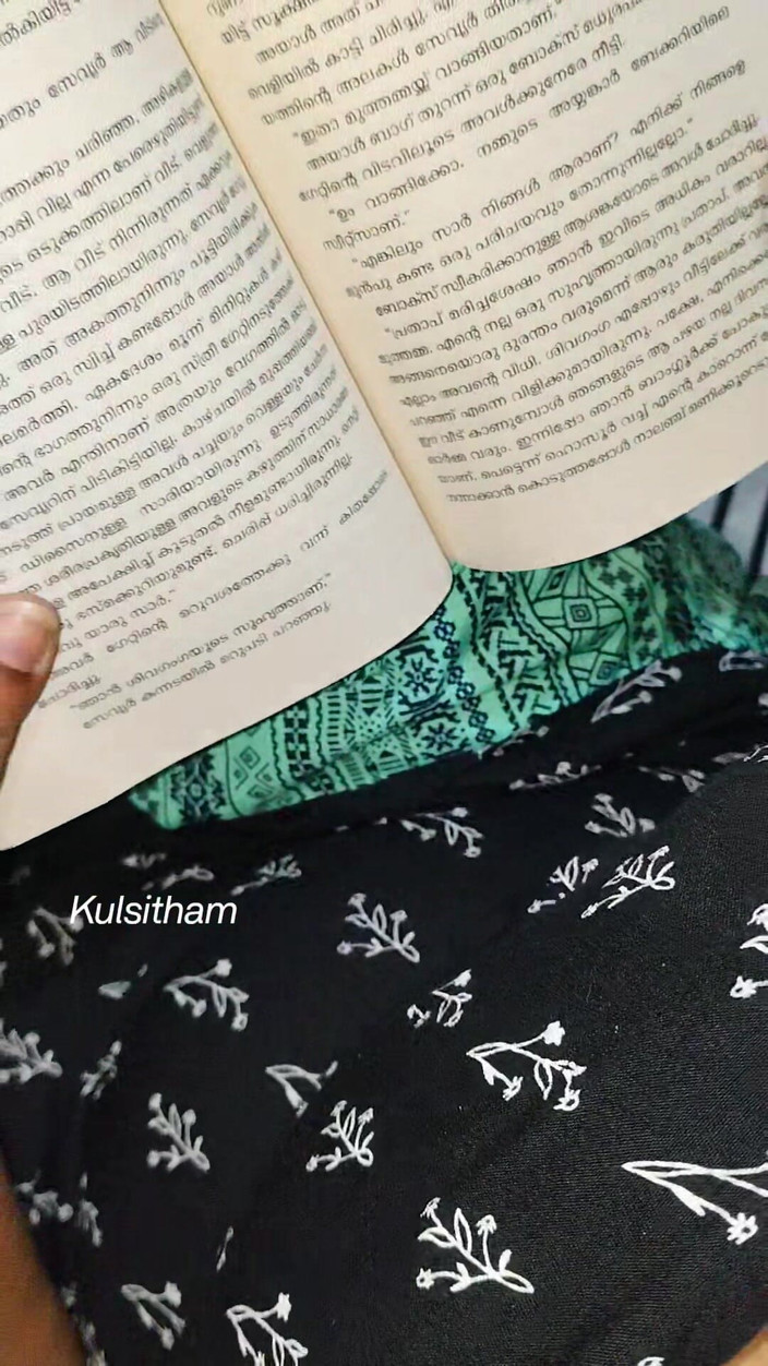 Devika: Můj nevlastní bratr miluje moji mokrou kundičku