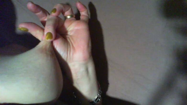 Jillian MILF: Une GILF joue avec sa chatte