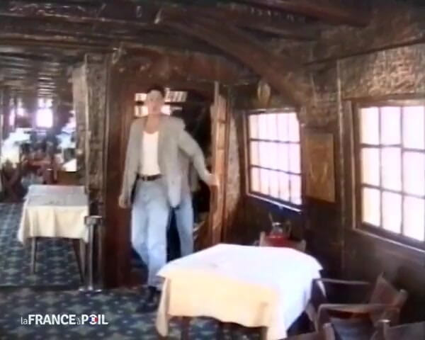 French Family Secrets: พ่อครัวโดนลูกค้าฟันในครัว