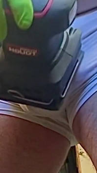 오르가시움에 자지를 진동시키는 이 샌더 보기