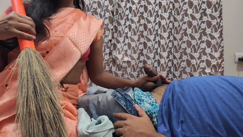 Mumbai Ashu: Девар роздягається з великими цицьками і великою дупою Бхабхі Маан