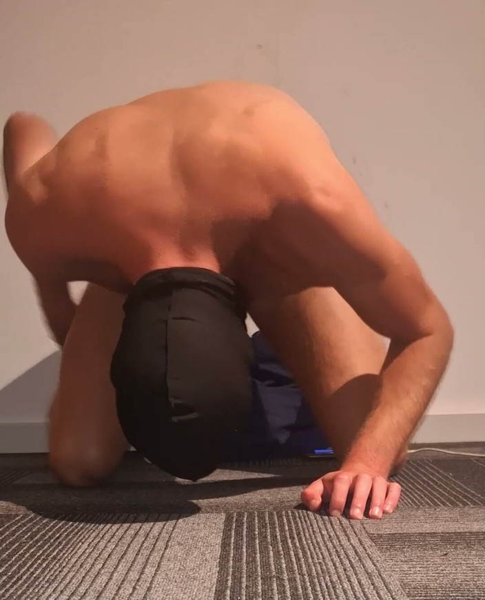NoFace Twink X: Anal Play! Twink Loves to Put Toy up His Ass